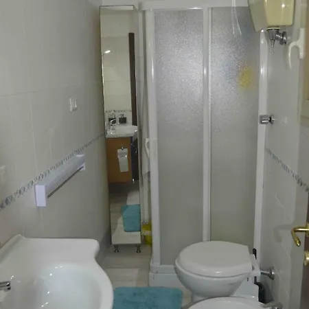 Casa Elena 7 *
